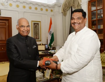 ShriGuruji Meet with Hon'ble Former Pres. of India